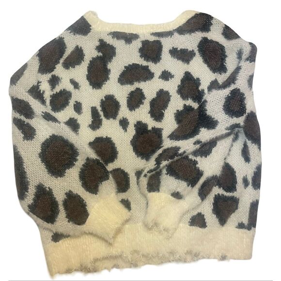 Umgee Fuzzy Leopard Sweater - Picture 4 of 12